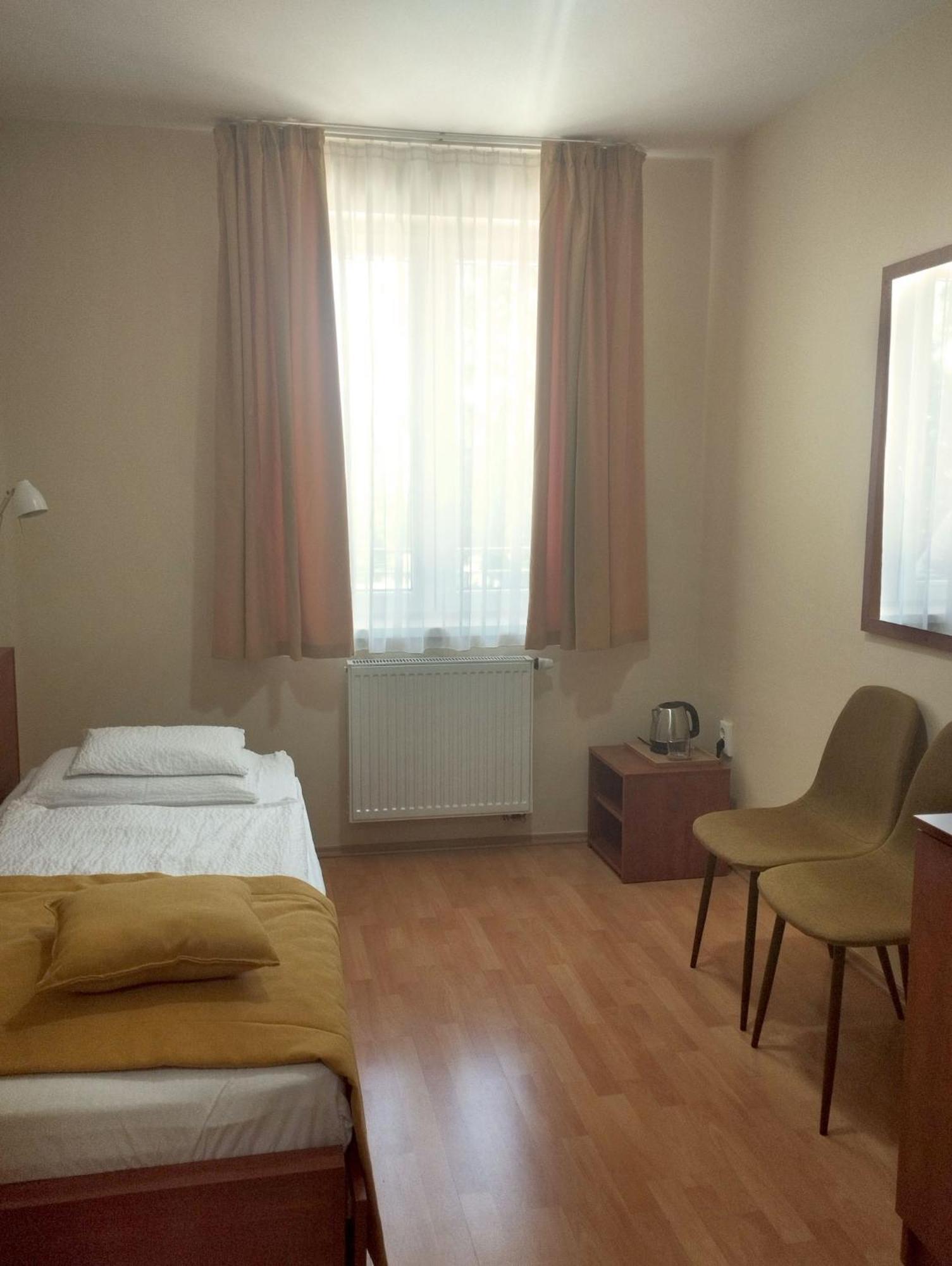 Stan Es Panzio Bed & Breakfast Balatonalmádi Dış mekan fotoğraf