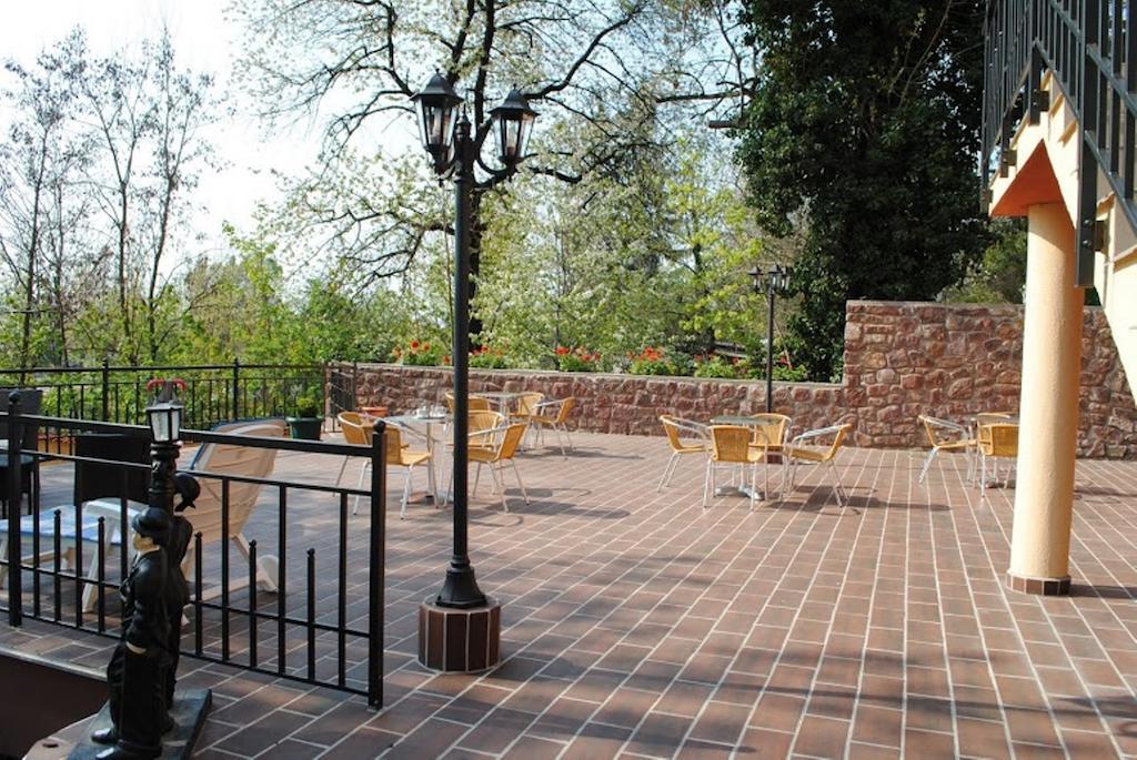 Stan Es Panzio Bed & Breakfast Balatonalmádi Dış mekan fotoğraf