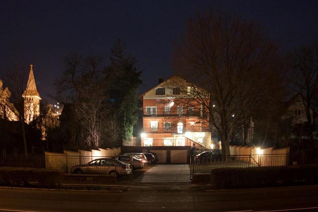 Stan Es Panzio Bed & Breakfast Balatonalmádi Dış mekan fotoğraf
