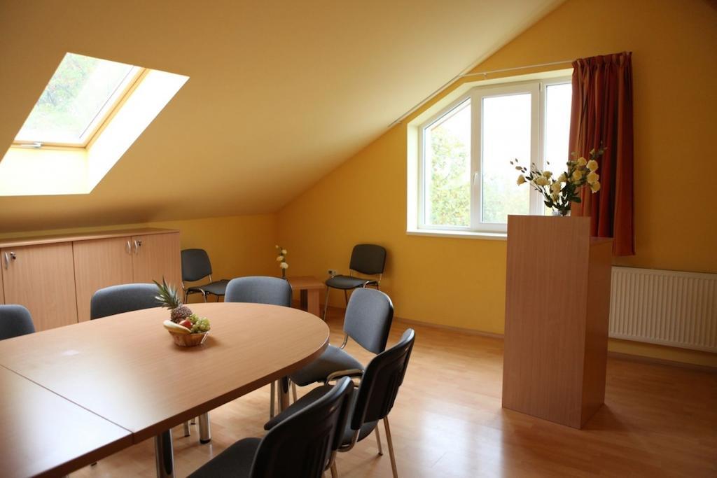 Stan Es Panzio Bed & Breakfast Balatonalmádi Dış mekan fotoğraf