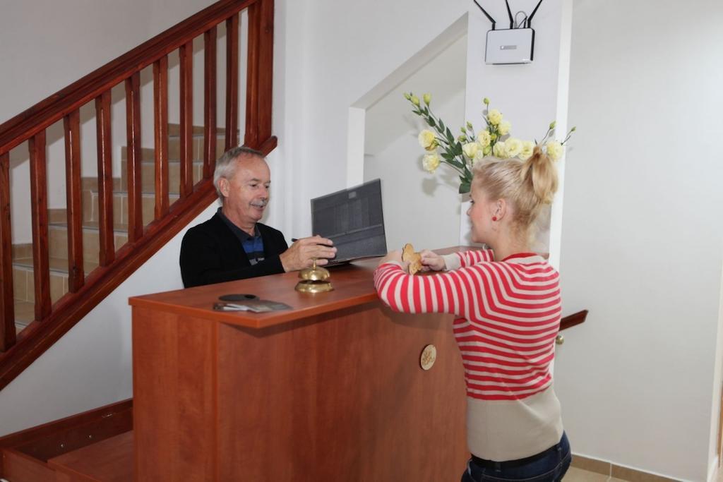 Stan Es Panzio Bed & Breakfast Balatonalmádi Dış mekan fotoğraf