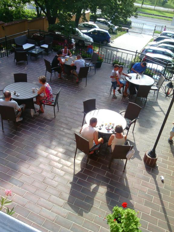 Stan Es Panzio Bed & Breakfast Balatonalmádi Dış mekan fotoğraf